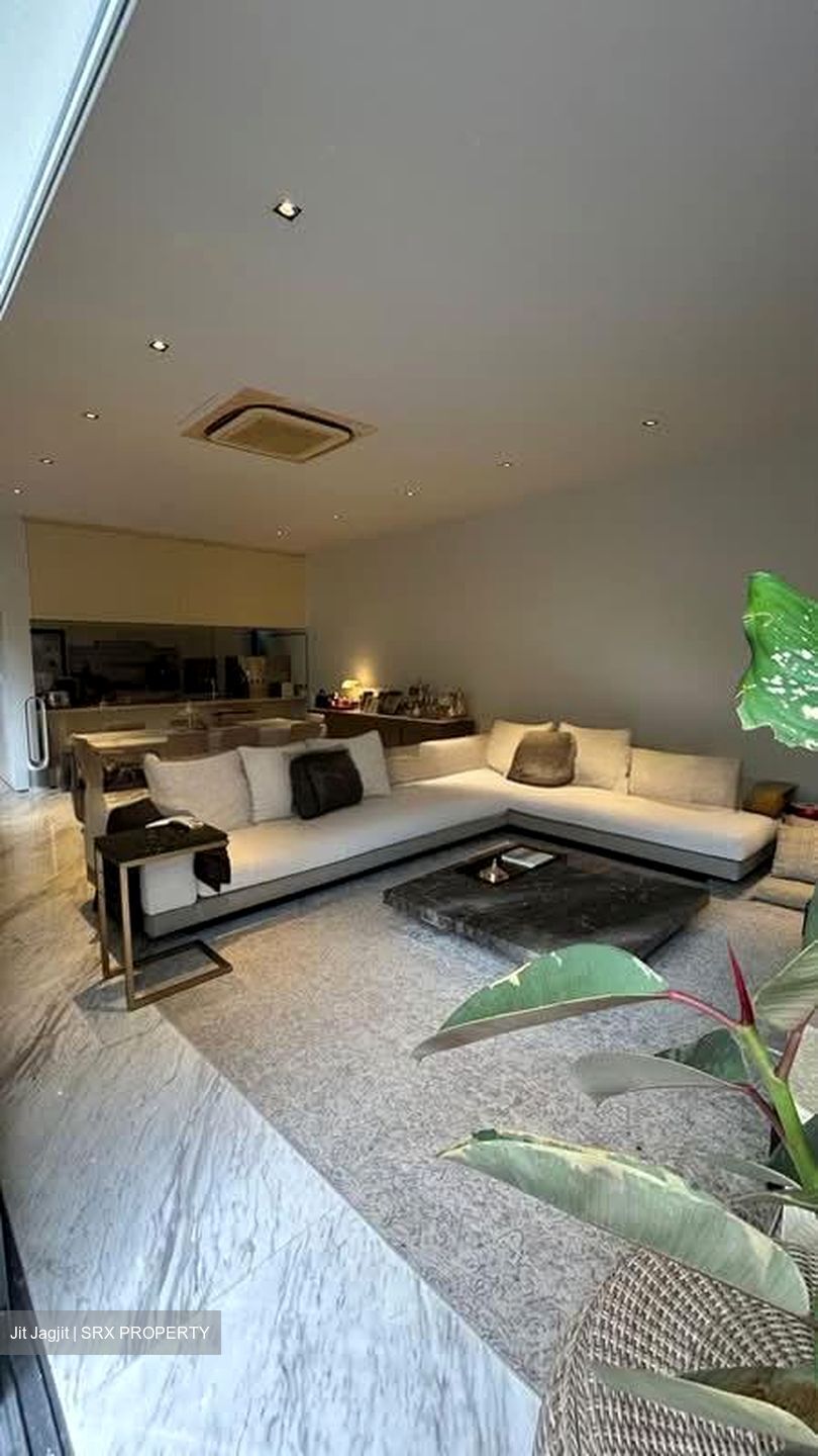 Toh Estate (D17), Terrace #548846951